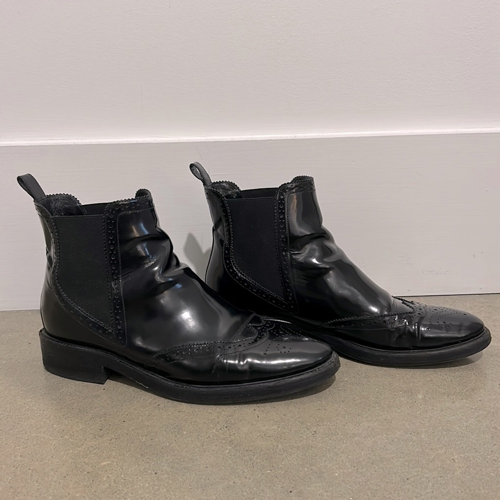 Burberry Wingtip Chelsea Boots